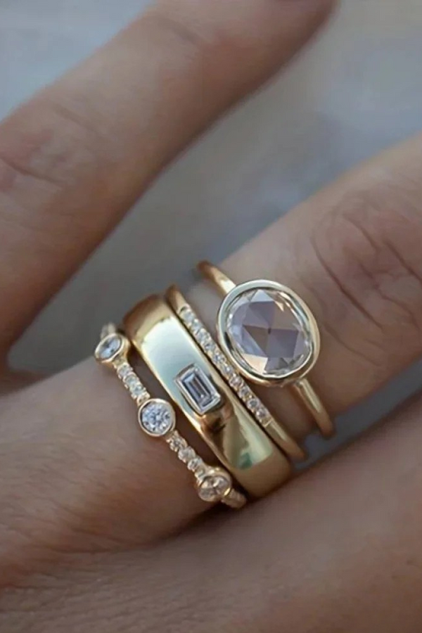 Klassik Gold und Zirkonia Ring Collection